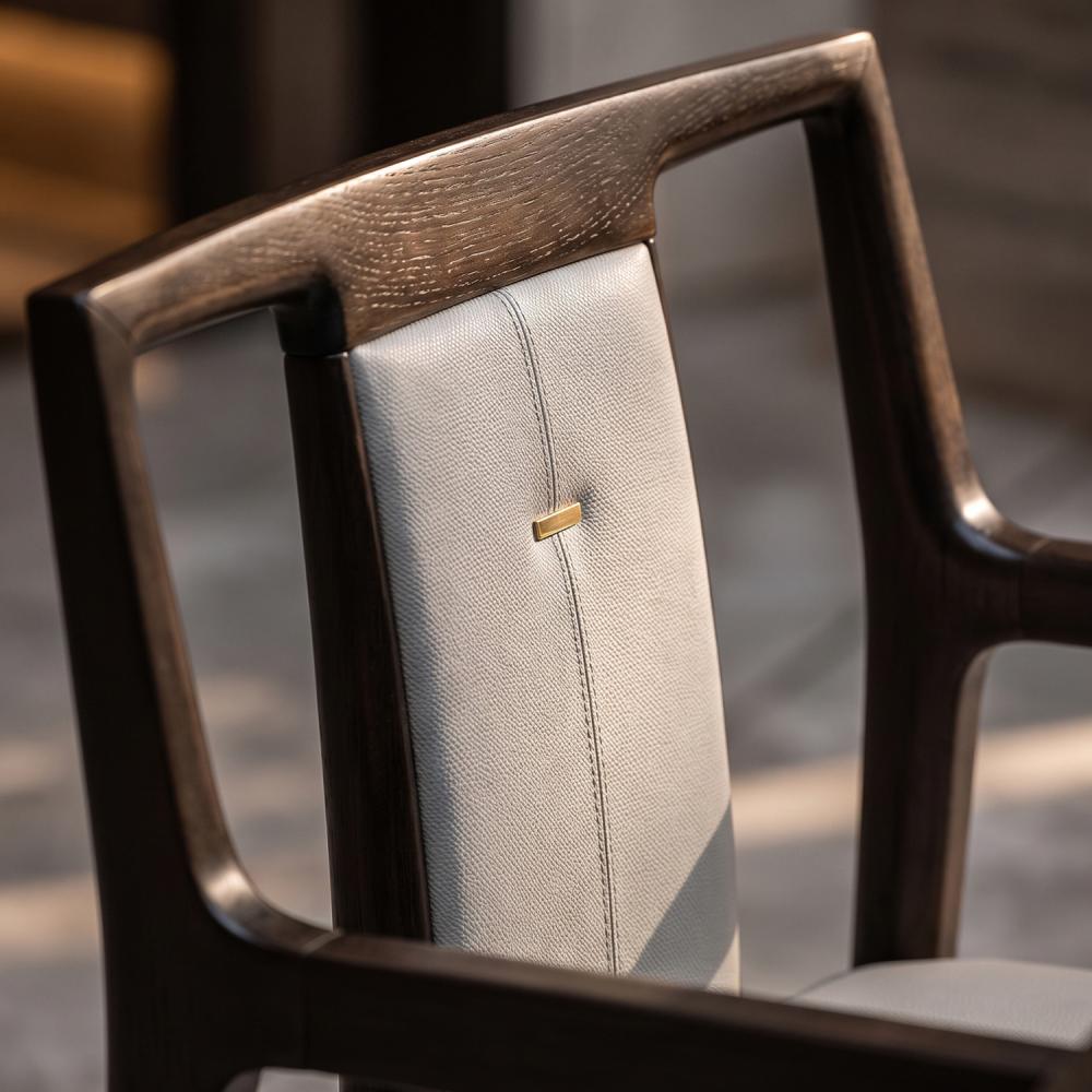 MONT Dining Table